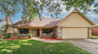 312 W Raleigh Place, Broken Arrow, OK 74011
