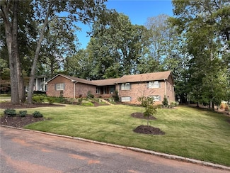 747 Dogwood Cir, Norcross, GA 30071