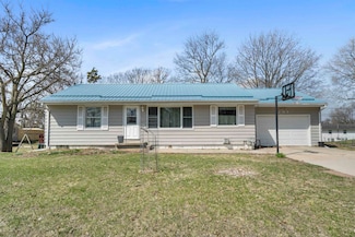 201 12th Ave NE, Independence, IA 50644