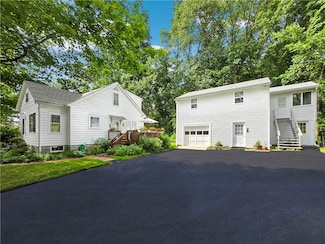178 Lippitt Ave, Cranston, RI 02921