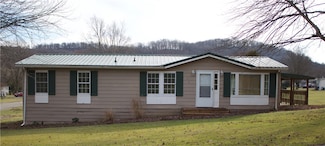756 Mallard Dr, Apollo, PA 15613