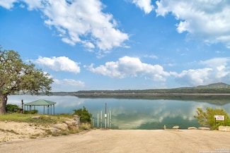 1629 Private Road 1518, Bandera, TX 78003