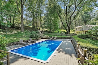 22 Little Town Ln, Bedford, NY 10506
