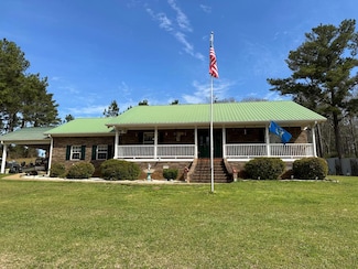 16351 Dalton Reeves Ln, Andalusia, AL 36420