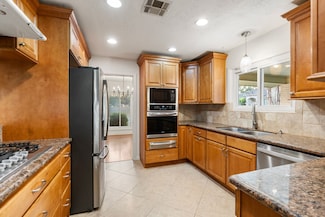 5642 Dumfries Dr, Houston, TX 77096