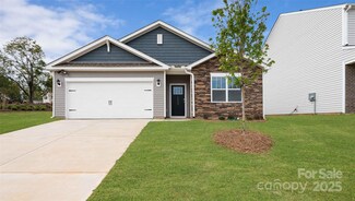 245 Shorthorn Rd, Fletcher, NC 28732