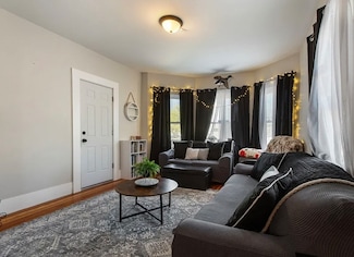 1037 Cove Rd Unit 3, New Bedford, MA 02744