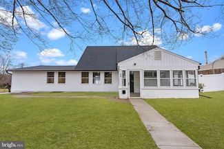 64 Vividleaf Ln, Levittown, PA 19054