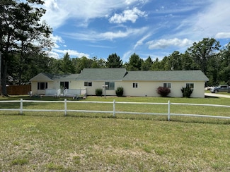 3700 Kneeland St, Lewiston, MI 49756