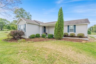 974 August Yocum Ln NE, Corydon, IN 47112