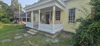 100 Church St, Abbeville, SC 29620