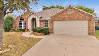 5704 Crowder Dr, Fort Worth, TX 76179