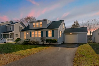 166 Decatur Rd, Portsmouth, NH 03801