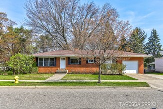 285 E 14th St, Holland, MI 49423