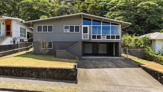 2571 Kekuanoni St, Honolulu, HI 96813