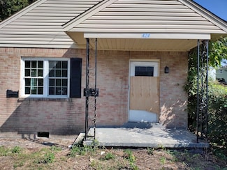 424 Ayers St, Memphis, TN 38105