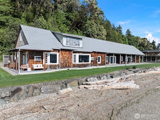 683 Kamus Dr, Fox Island, WA 98333