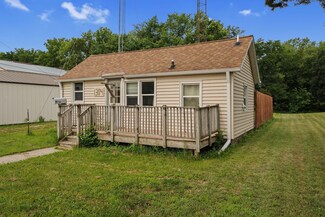 1304 4th St SE, Austin, MN 55912