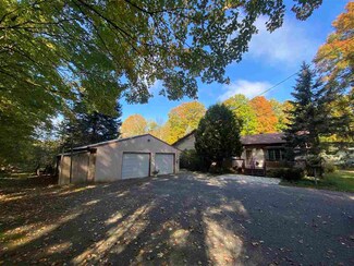 7234 Barney Rd, Alanson, MI 49706