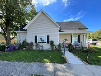 206 N Walnut St, Roachdale, IN 46172