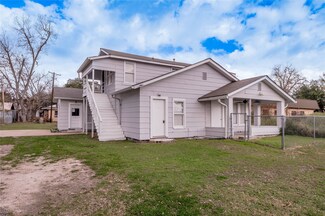 200 W Caroline St Unit B, Trinity, TX 75862