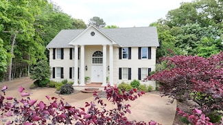 418 Eastern Shores Dr, Lexington, TN 38351