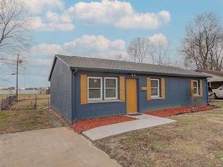 1426 Richard Dr, East Saint Louis, IL 62206