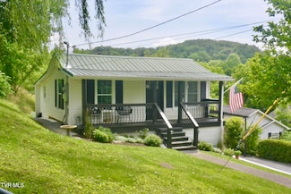 1701 Daytona Ct, Johnson City, TN 37601