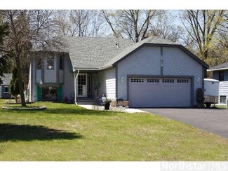 2713 2713 Sylvan St, Little Canada, MN 55117