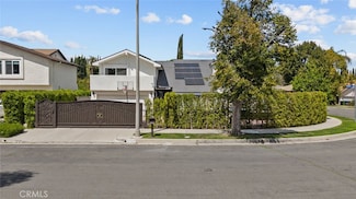 22835 Styles St, Woodland Hills, CA 91367