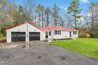 61 Old Bath Rd, Wiscasset, ME 04578