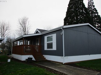3177 Rainbow Loop Unit 8, Hubbard, OR 97032