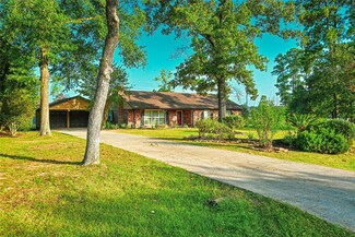 1215 Mere Dr, Pinehurst, TX 77362