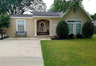 1128 Airline Dr, Grapevine, TX 76051