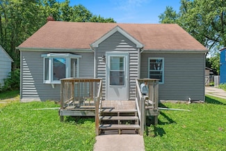 1416 Bismarck St, Green Bay, WI 54301