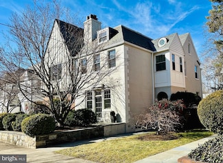 3629 Everett St NW, Washington, DC 20008