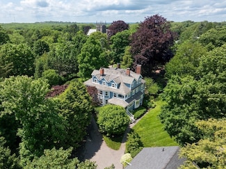 394 Hammond St, Chestnut Hill, MA 02467