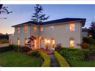 2316 Easton Dr, Burlingame, CA 94010