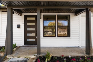 407 Freestone Dr, Euless, TX 76039