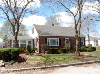 74 Moore St, Manchester, NH 03102