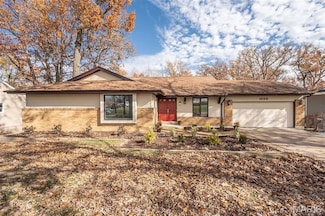 1666 Old Baxter Rd, Chesterfield, MO 63017