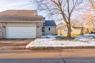 3720 Woodbridge Ln, Portage, MI 49024
