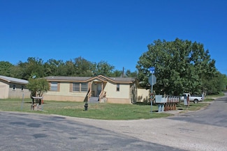 113 Cedar Dr, Ingram, TX 78025