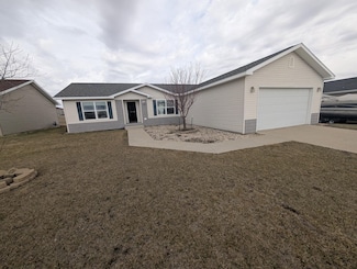 135 Adeline Dr, Stanley, ND 58784