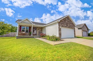 352 Maple Ridge Dr, Wilmington, OH 45177