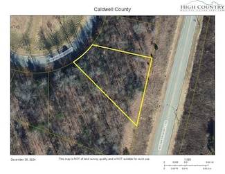 401 Huntington Woods Dr N, Lenoir, NC 28645