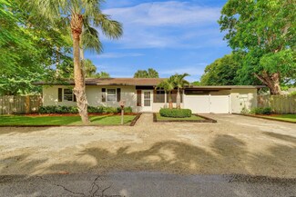 2401 NW 3rd Ave, Wilton Manors, FL 33311