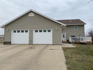 2011 N Waldron St, Fort Pierre, SD 57532