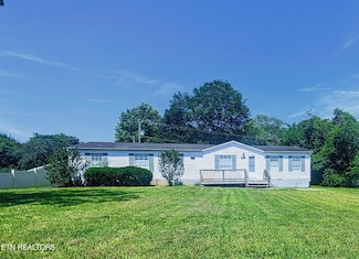 1112 Level Dr, Maryville, TN 37801