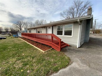 221 Lake Rd, Henryville, IN 47126